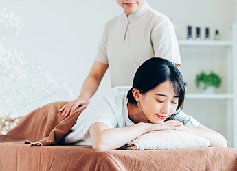 スタッフ採用・教育